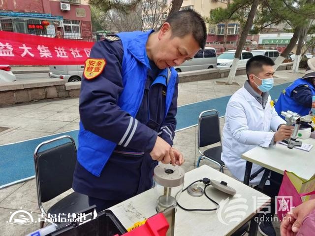 信新相映便民服務走進商丘路社區(qū) 人大代表心系居民暖人心