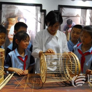 青島市即墨區(qū)小學生走進博物館 迎接國際博物館日