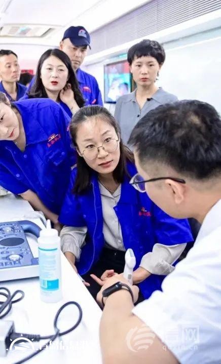 進社區(qū)、進學校、進企業(yè) 海慈專家團隊義診來到家門口