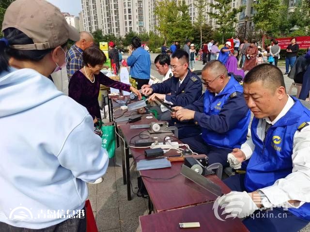 情暖重陽 臺柳路社區(qū)開展“金秋重陽·溫情相伴”系列便民活動