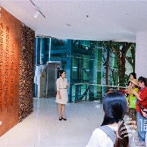 全國(guó)網(wǎng)媒行代表參觀海南農(nóng)墾博物館 感受墾區(qū)變遷與“海墾精神”
