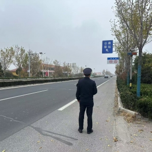大力推進(jìn)渣土車(chē) 不在土得掉渣