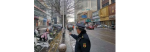一抹“城管藍(lán)”扮靚城市美—李園街道綜合行政執(zhí)法中隊(duì)開(kāi)展集中整治行動(dòng) ...