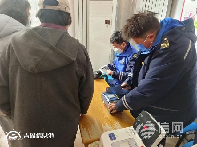 信新相映走進(jìn)?？诼飞鐓^(qū) 磨刀工具再升級(jí)便民效率大提升
