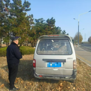嚴(yán)查占綠停車，背街小巷也不行！