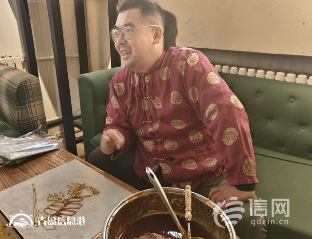 以勺為筆以糖為墨 信網探訪指尖上的甜蜜非遺藝術